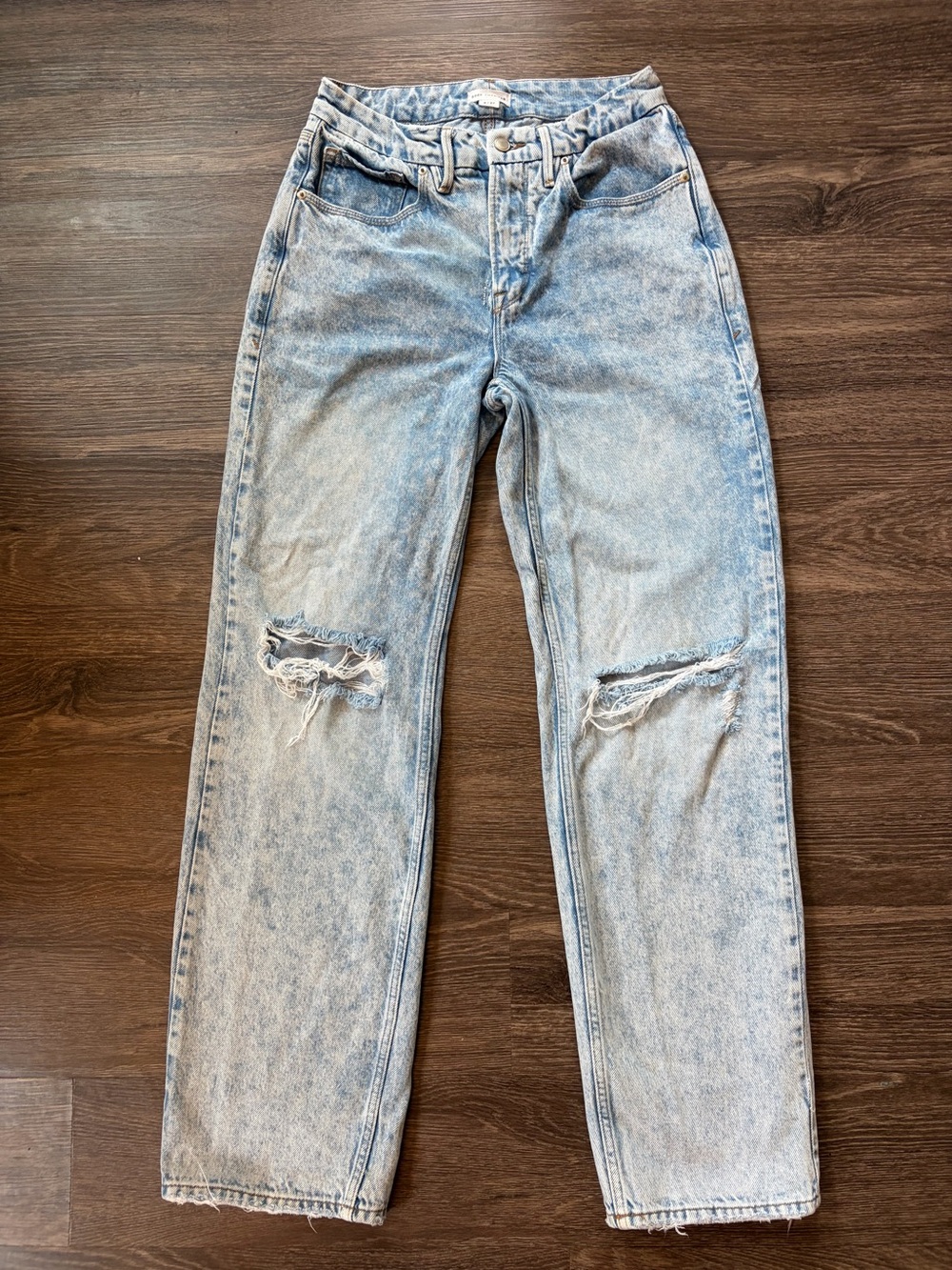 Good American Distressed Light Wash Jeans Size 4/27 Acid Wash Relaxed Denim